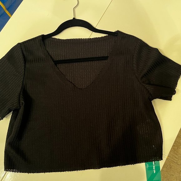 Shein Black V Neck Crop Top / Size S / NWT‎ - Picture 10 of 12